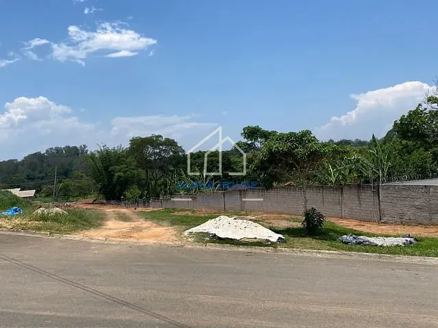Terreno com 404m², à venda, no bairro Loteamento Residencial Reserva dos Lagos em Pindamonhangaba