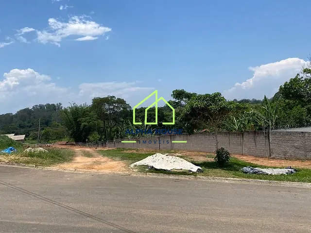 Terreno com 404m², à venda, no bairro Loteamento Residencial Reserva dos Lagos em Pindamonhangaba