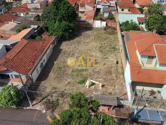 Terreno com 980m², à venda, no bairro Vila Mano em Ourinhos