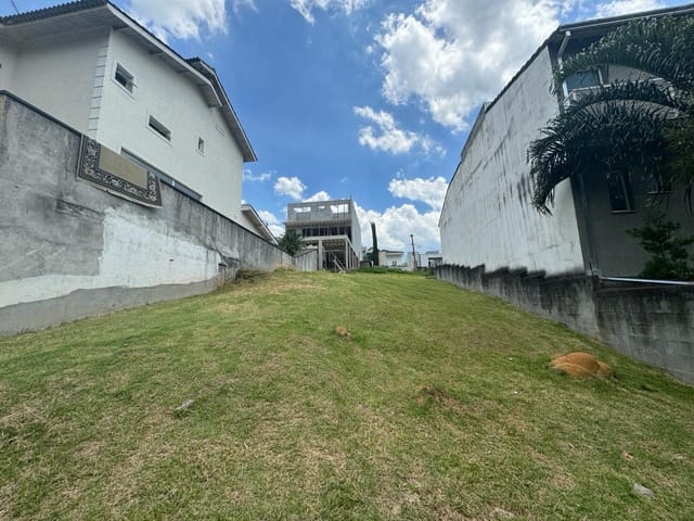 Terreno com 305m², à venda, no bairro Mogi Moderno em Mogi das Cruzes