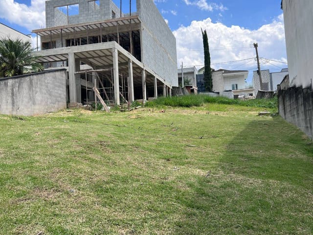Terreno com 305m², à venda, no bairro Mogi Moderno em Mogi das Cruzes