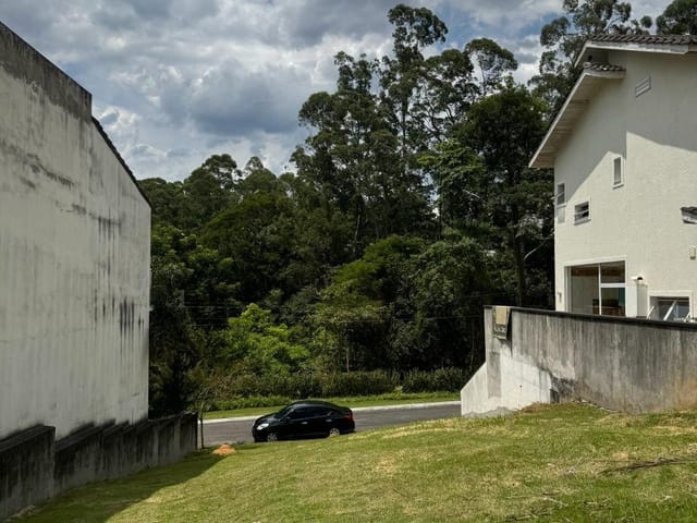 Terreno com 305m², à venda, no bairro Mogi Moderno em Mogi das Cruzes