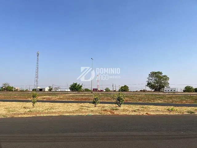 Terreno com 1798m², à venda, no bairro Jardim Espanha em Uberaba
