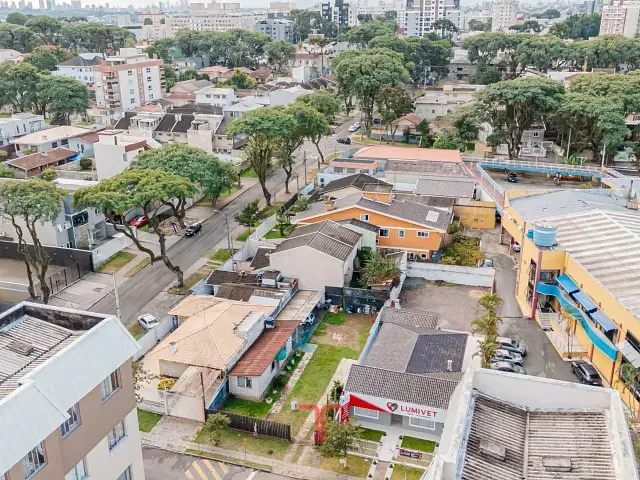 Terreno com 362m², à venda, no bairro Portão em Curitiba