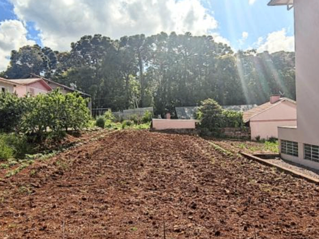 Terreno com 360m², à venda, no bairro Loteamento Clivatti em Nova Prata