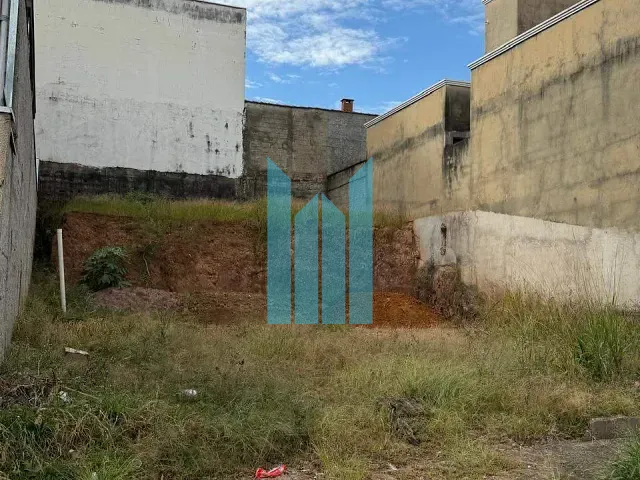 Terreno com 300m², à venda, no bairro Jardim das Hortênsias em Poços de Caldas
