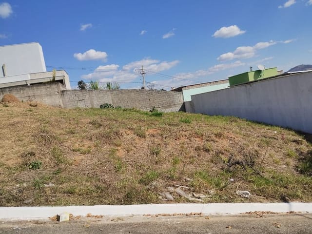Foto do Terreno - Terreno à venda, 240 m² por R$ 130.000,00 - Centro - Piranguinho/MG | MOHALLEM e LOPES CORRETAGEM E ADMINISTRACAO DE IMOVEIS LTDA