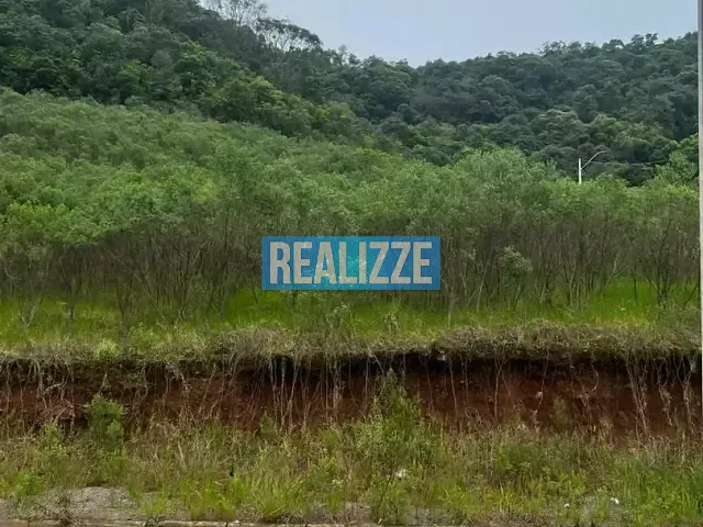 Terreno com 313m², à venda, no bairro Loteamento Vezzaro em Marau