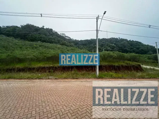 Terreno com 313m², à venda, no bairro Loteamento Vezzaro em Marau
