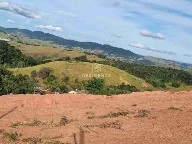 Terreno com 344m², à venda, no bairro Rodovia dos metalúrgicos  em Pinheiral