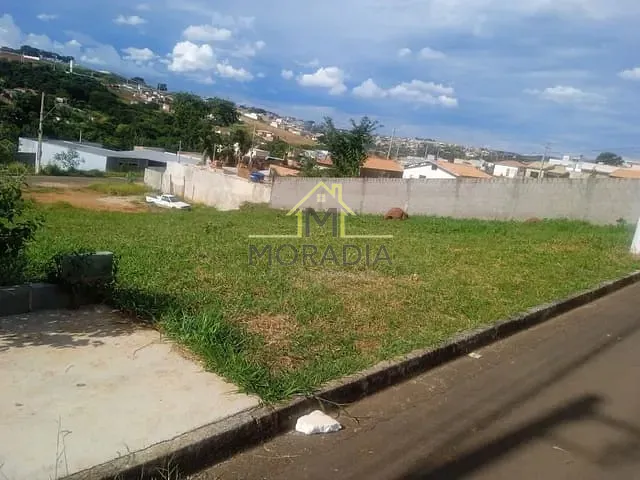 Terreno com 200m², à venda, no bairro Jardim Aeroporto em Guaxupé