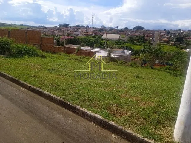 Terreno com 200m², à venda, no bairro Jardim Aeroporto em Guaxupé