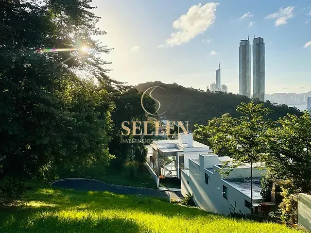 Terreno com 440m², à venda, no bairro Barra em Balneário Camboriú