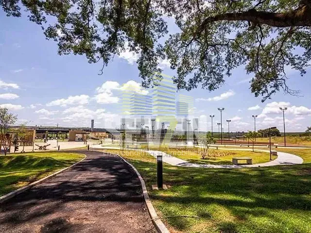 Terreno com 392m², à venda, no bairro Residencial Villa de León em Piratininga