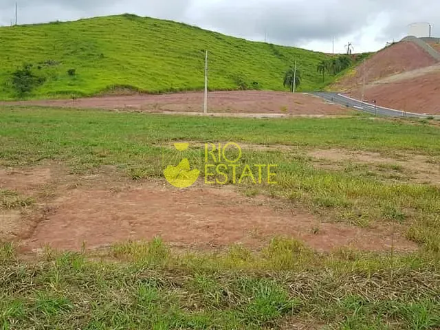 Terreno com 273m², à venda, no bairro Casa de Pedra em Volta Redonda
