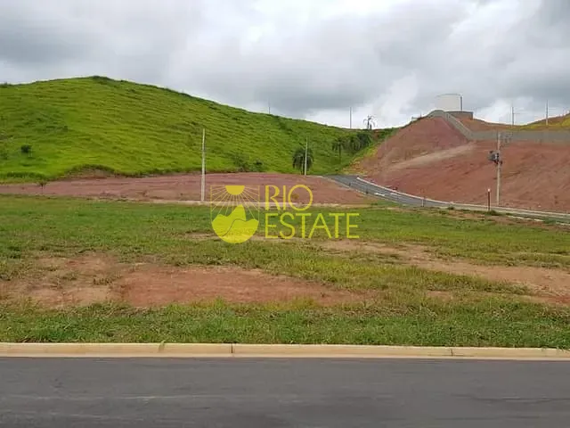 Terreno com 273m², à venda, no bairro Casa de Pedra em Volta Redonda