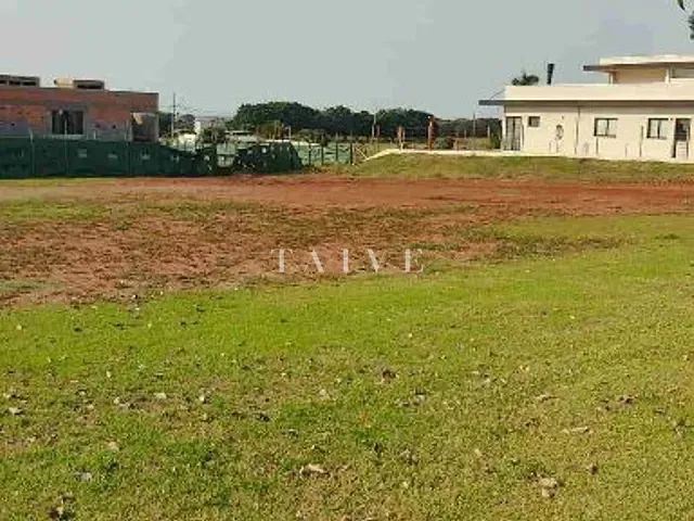 Terreno com 827m², à venda, no bairro Paranagi em Sertaneja