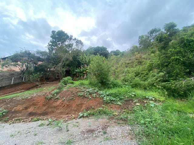 Terreno com 500m², à venda, no bairro Vila Rica em Extrema