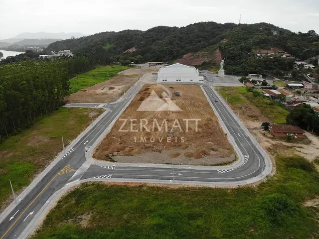 Terreno com 988m², à venda, no bairro Figueira / Bela Vista em Gaspar