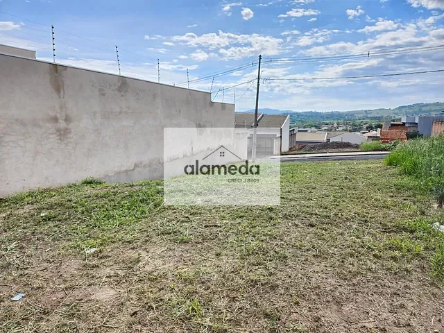 Terreno com 260m², à venda, no bairro POMPÉIA 3 em Jacarezinho