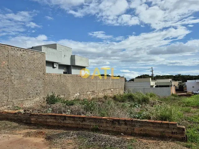 Terreno com 300m², à venda, no bairro Residencial Ville de France em Ourinhos