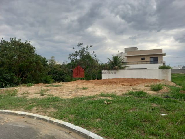 Terreno com 420m², à venda, no bairro Mombaça em Pindamonhangaba