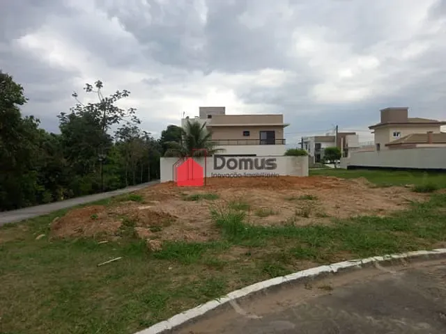 Terreno com 420m², à venda, no bairro Mombaça em Pindamonhangaba