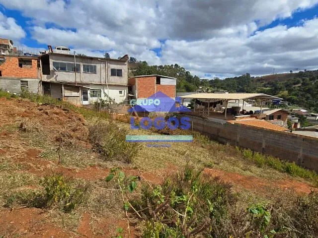 Terreno com 900m², à venda, no bairro Santo Hipólito em João Monlevade