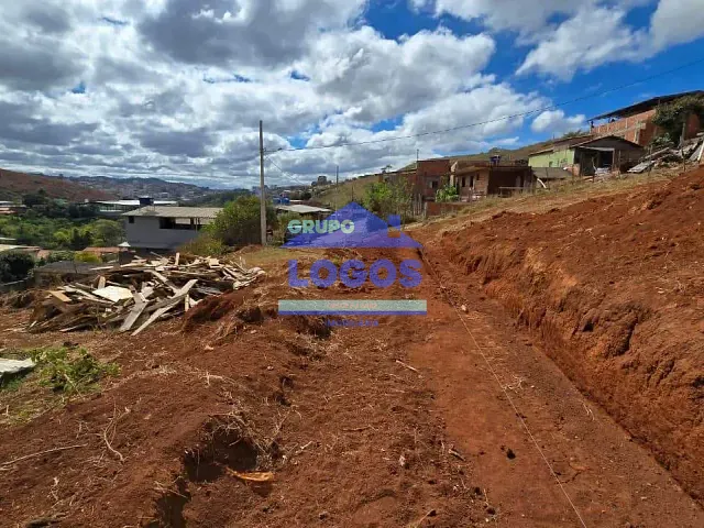 Terreno com 900m², à venda, no bairro Santo Hipólito em João Monlevade