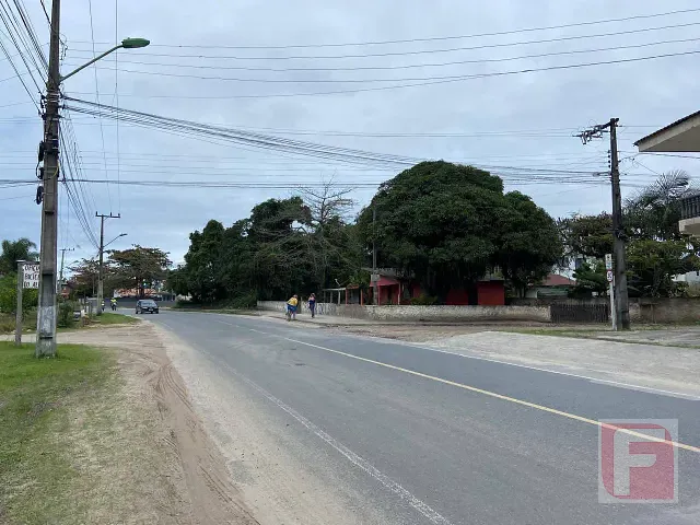 Terreno com 360m², à venda, no bairro Bamerindus em Itapoá