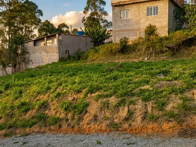 Terreno com 132m², à venda, no bairro Santana em Cotia
