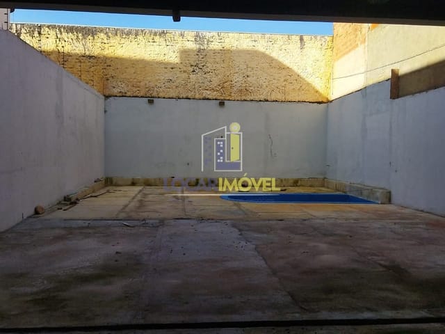 Foto do Terreno - Terreno com poço, ideal para lava rápido ou comercio de revitalização de autos para locação no Bairro  Ibirapuera, Vitória da Conquista, BA | Locar Imóvel
