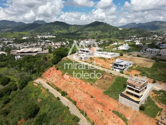 Terreno com 300m², à venda, no bairro Aeroporto em Cachoeiro De Itapemirim