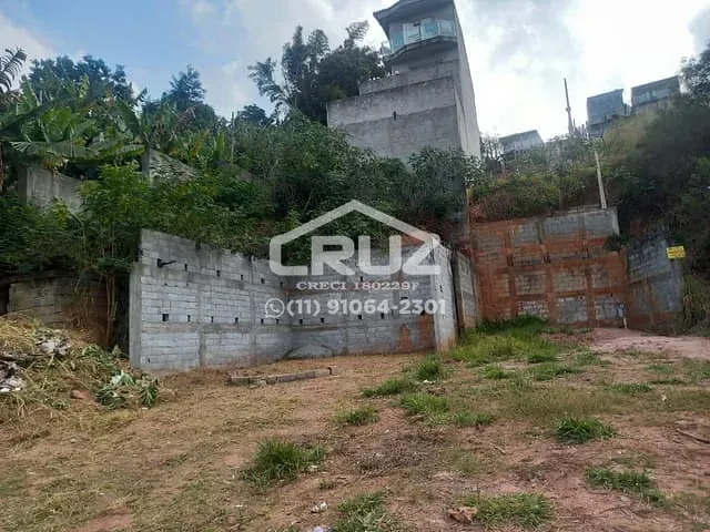 Terreno com 197m², à venda, no bairro Laranjeiras em Caieiras