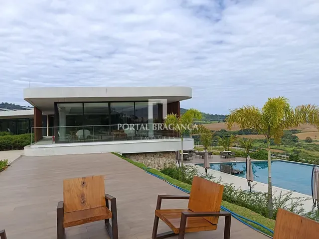 Terreno com 450m², à venda, no bairro Área Rural de Bragança Paulista em Bragança Paulista