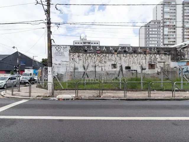 Terreno com 360m², para alugar, no bairro Brás em São Paulo