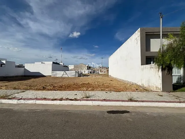 Terreno com 200m², à venda, no bairro Fernando Idalino em Petrolina