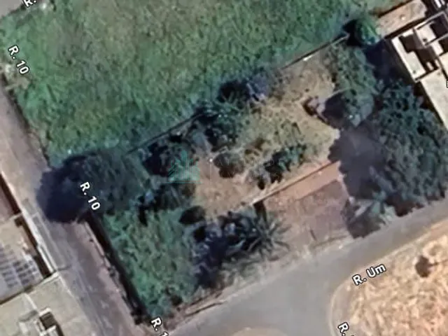 Terreno com 1800m², à venda, no bairro Residencial Village em Catalão