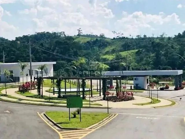 Terreno com 240m², à venda, no bairro Casa de Pedra em Volta Redonda