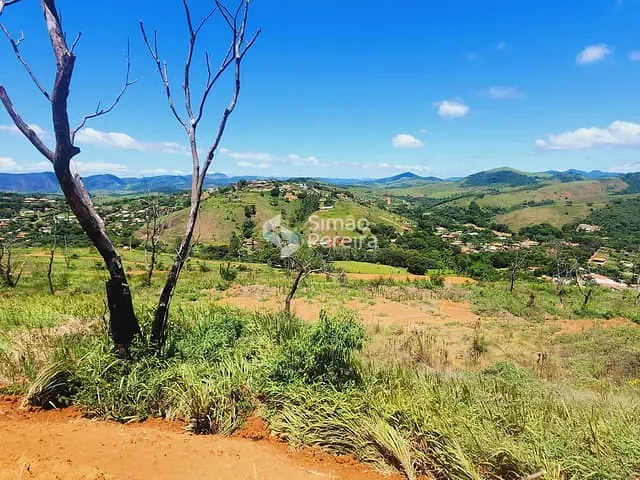 Terreno com 493m², à venda, no bairro Balança em Simão Pereira