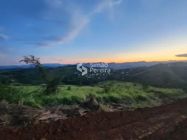 Terreno com 493m², à venda, no bairro Balança em Simão Pereira