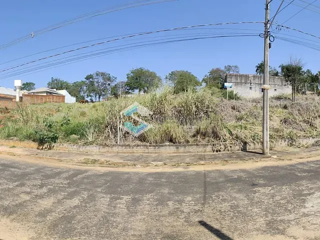 Terreno com 306m², à venda, no bairro PARQUE DOS ESTUDANTES em Jacarezinho