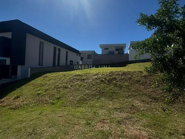 Terreno com 360m², à venda, no bairro Loteamento Brisas do Lago em Jundiaí