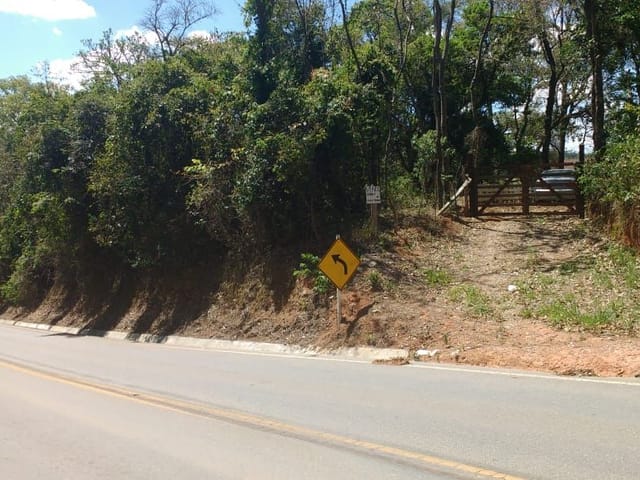 Terreno com 6500m², à venda, no bairro Toledo em Toledo