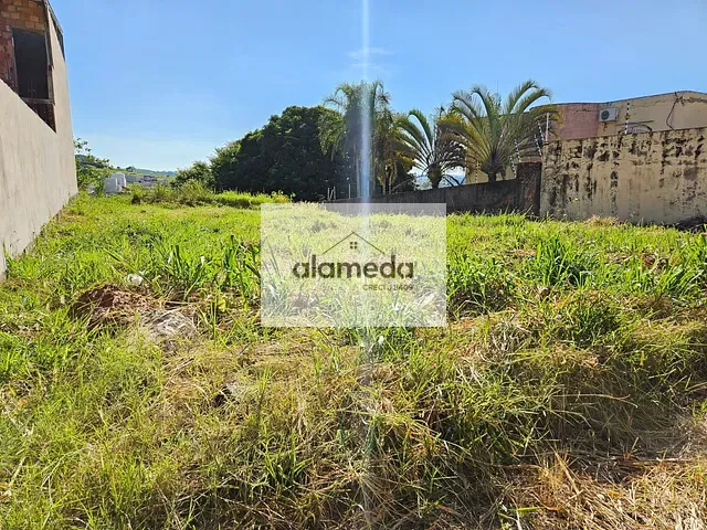 Terreno com 465m², à venda, no bairro NOVA JACAREZINHO em Jacarezinho