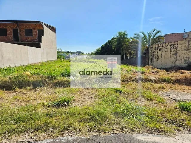 Terreno com 465m², à venda, no bairro NOVA JACAREZINHO em Jacarezinho