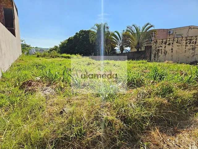 Terreno com 465m², à venda, no bairro NOVA JACAREZINHO em Jacarezinho