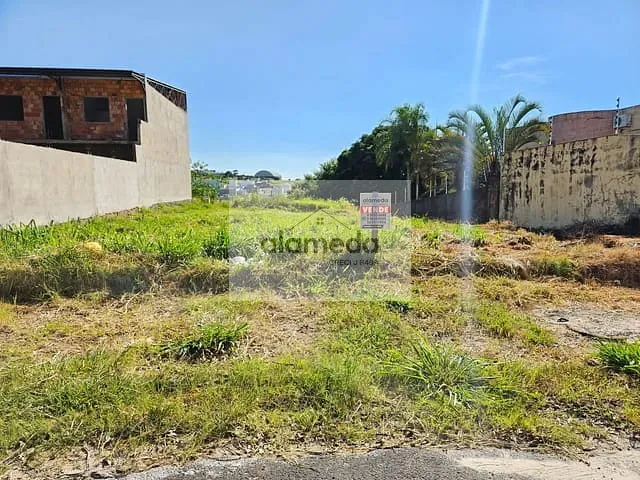 Terreno com 465m², à venda, no bairro NOVA JACAREZINHO em Jacarezinho