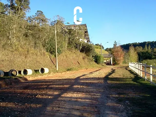 Terreno com 2876m², à venda, no bairro Portal do Capivari em Campos Do Jordão