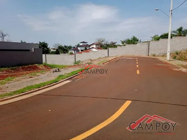 Terreno com 395m², à venda, no bairro Vila Martins em Apucarana